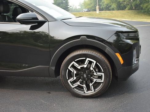 Used 2025 Hyundai Santa Cruz Limited AWD/4WD image 4