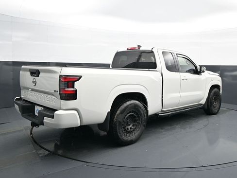 Used 2024 Nissan Frontier SV RWD image 7