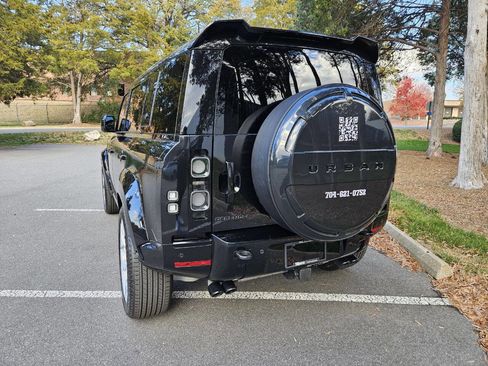 Used 2024 Land Rover Defender 110 V8 image 41