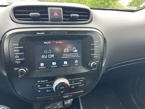 Used 2018 Kia Soul + FWD image 9