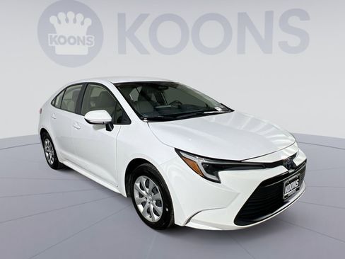 Used 2023 Toyota Corolla LE image 10
