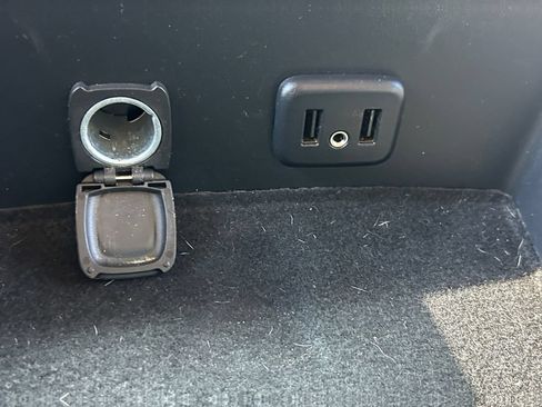 Used 2018 GMC Sierra 1500 SLE w/ SLE Value Package AWD/4WD image 24