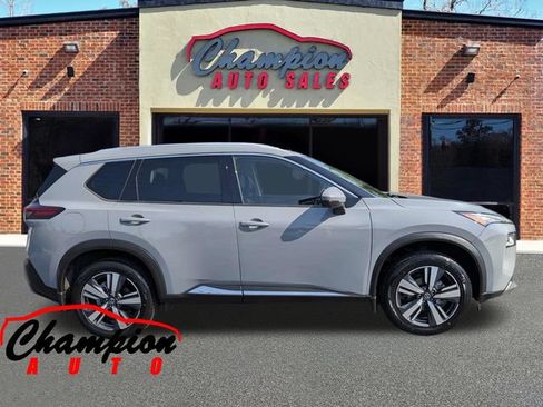 Used 2021 Nissan Rogue SL FWD image 3