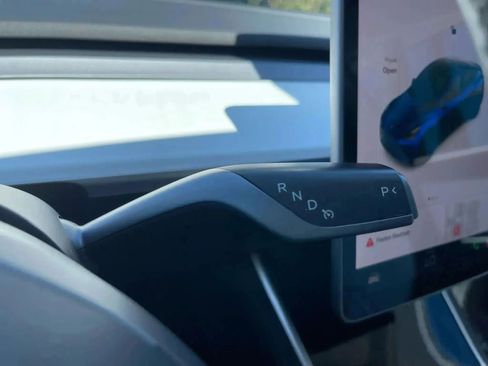 Used 2024 Tesla Model Y Long Range AWD/4WD image 14