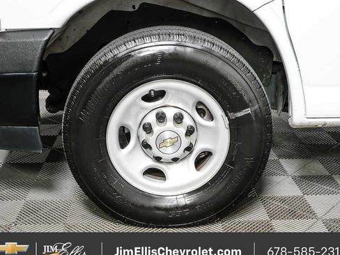 Certified 2025 Chevrolet Express 2500 w/ Driver Convenience Package RWD image 28
