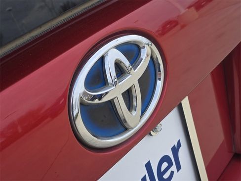 Used 2018 Toyota Prius Four Touring image 11