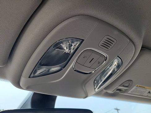 Used 2019 Jeep Compass Latitude w/ Popular Equipment Group AWD/4WD image 31