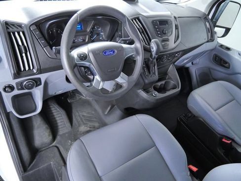 Certified 2018 Ford Transit 350 XL RWD image 4