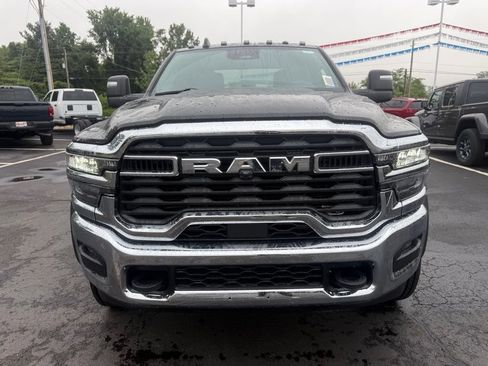 New 2026 RAM 5500 Tradesman w/ Chrome Appearance Group AWD/4WD image 9