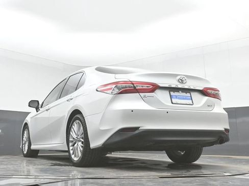 Used 2018 Toyota Camry XLE FWD image 45