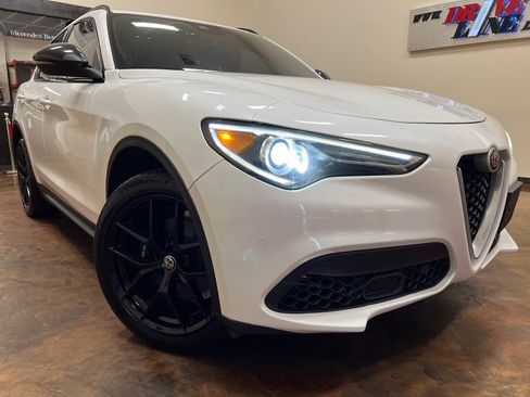 Used 2018 Alfa Romeo Stelvio Ti Sport image 39