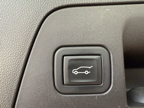 Used 2024 Toyota Corolla LE image 29