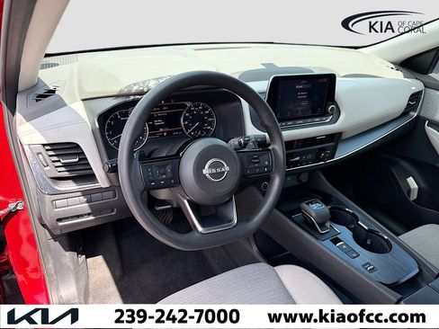 Used 2023 Nissan Rogue SV image 24