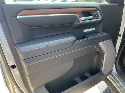 Used 2023 GMC Sierra 1500 Denali w/ Denali Reserve Package AWD/4WD image 42