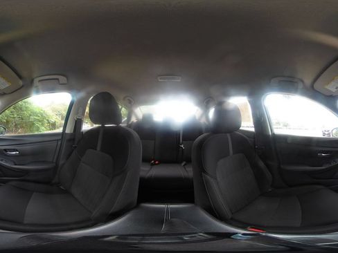 Used 2025 Nissan Sentra SV FWD image 42