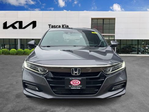 Used 2018 Honda Accord Sport image 2