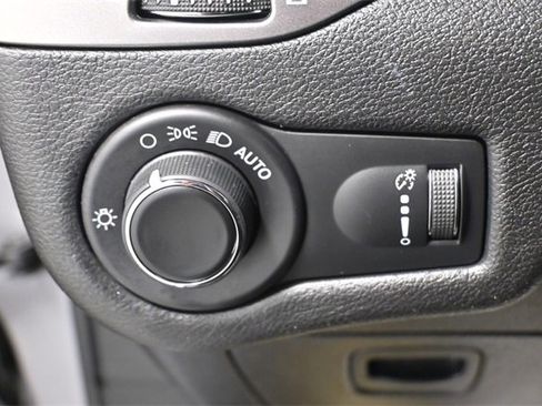 Used 2020 Jeep Cherokee Latitude image 15