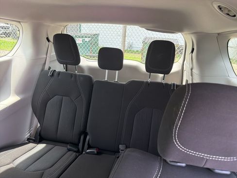 Used 2023 Chrysler Voyager LX FWD image 37