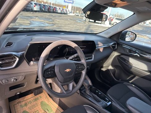 Used 2024 Chevrolet TrailBlazer LS image 20