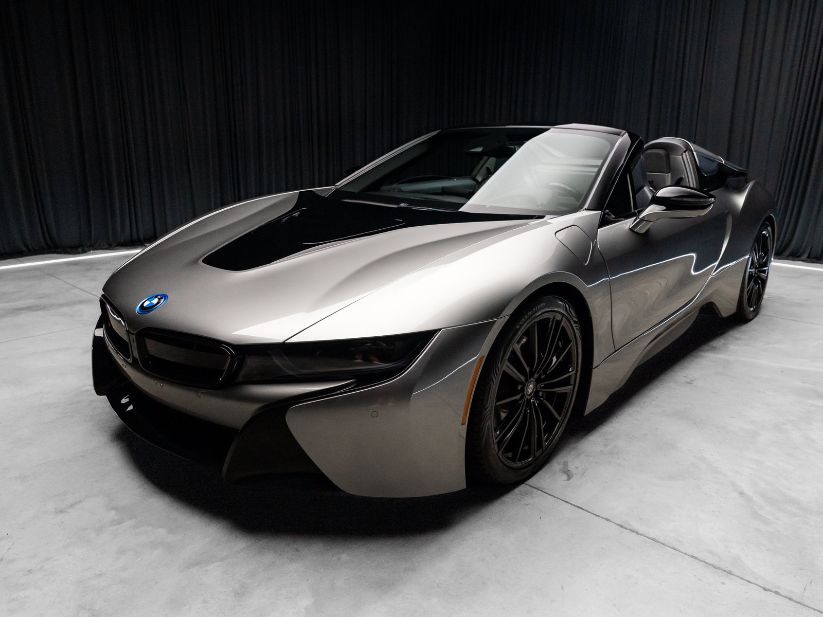 Used 2019 BMW i8 Roadster AWD/4WD image 11