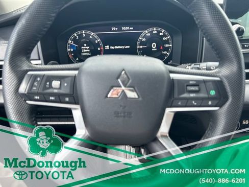 Used 2023 Mitsubishi Outlander SEL AWD/4WD image 18