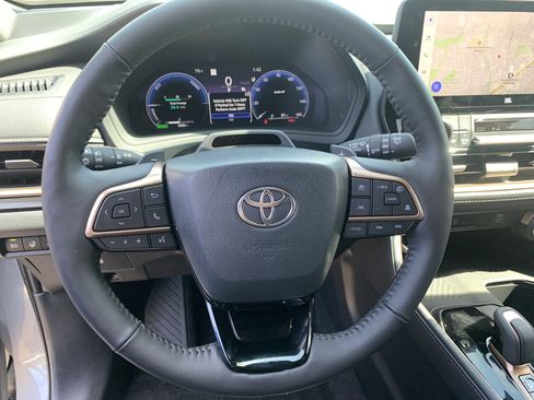 Used 2026 Toyota Grand Highlander AWD Hybrid image 18