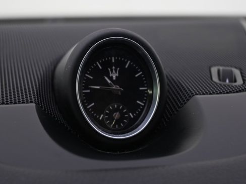 Used 2021 Maserati Levante GranSport image 33