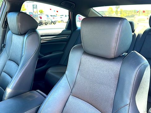 Used 2019 Honda Accord Sport image 14