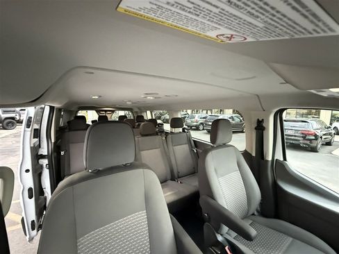Used 2023 Ford Transit 350 XLT image 31