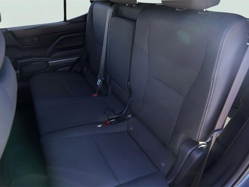 Used 2025 Toyota 4Runner SR5 image 28