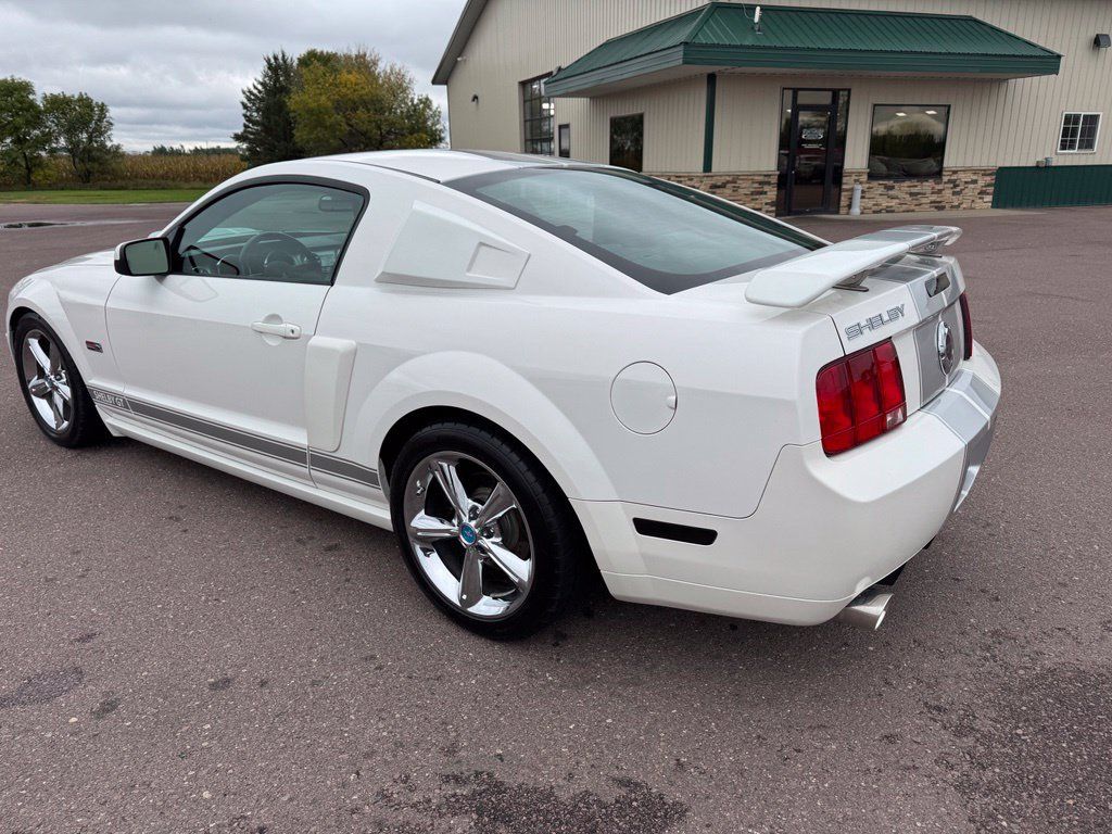 Used 2007 Ford Mustang GT Premium RWD image 3