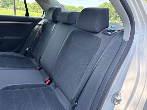 Used 2009 Volkswagen Jetta S FWD image 16