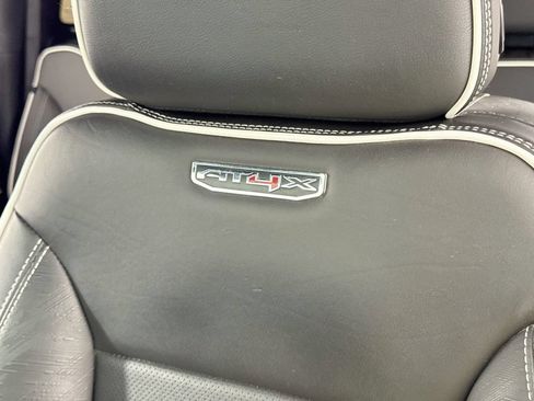 Used 2025 GMC Sierra 2500 AT4X AWD/4WD image 18