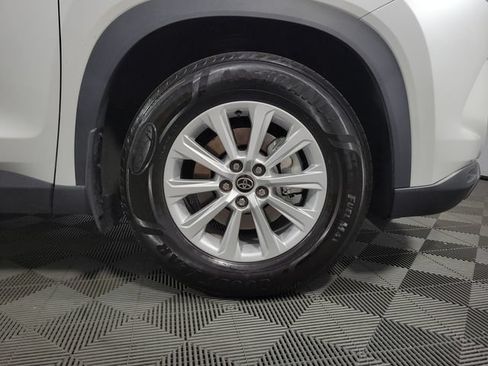 Used 2025 Toyota Grand Highlander FWD image 11