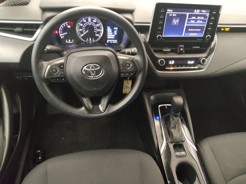 Used 2021 Toyota Corolla LE FWD image 22