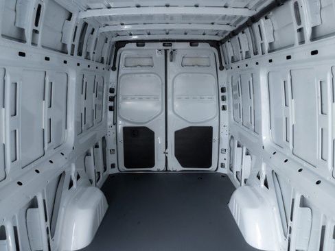 New 2025 Mercedes-Benz Sprinter 2500 image 12
