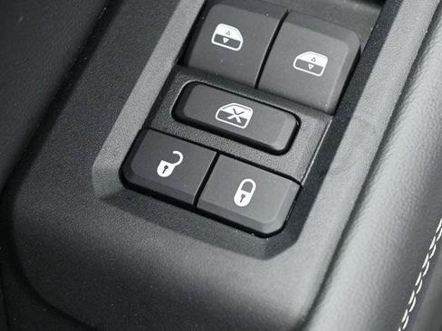 Used 2024 Jeep Grand Cherokee Altitude AWD/4WD image 14