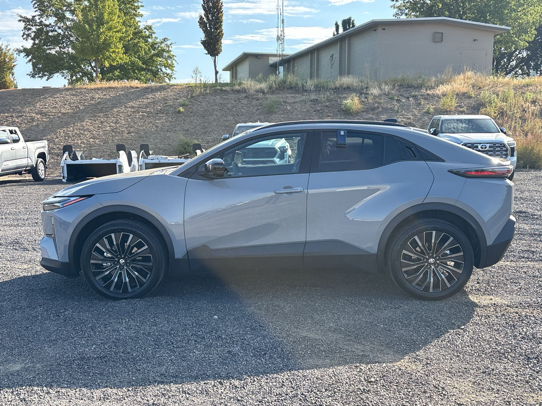 Used 2026 Toyota C-HR AWD/4WD image 8