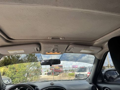 Used 2014 Nissan Juke SV FWD image 16