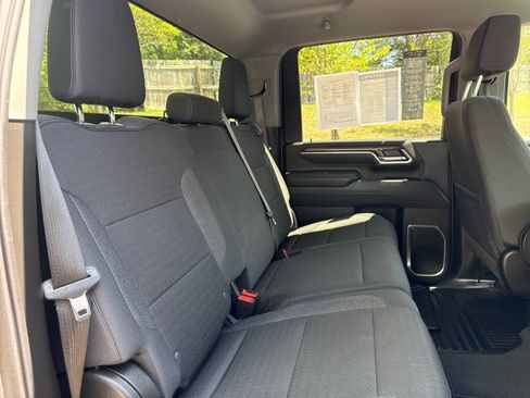 Used 2025 Chevrolet Silverado 2500 LT w/ Convenience Package AWD/4WD image 40