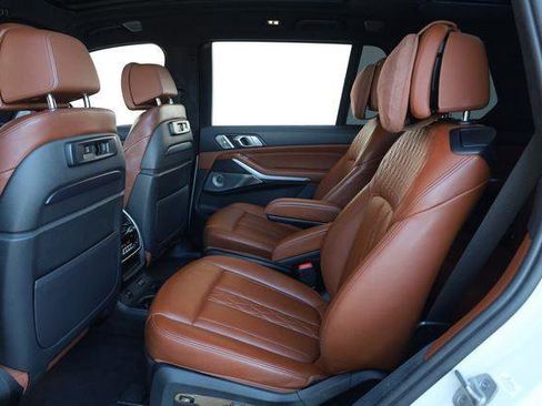 Used 2021 BMW ALPINA XB7 image 22