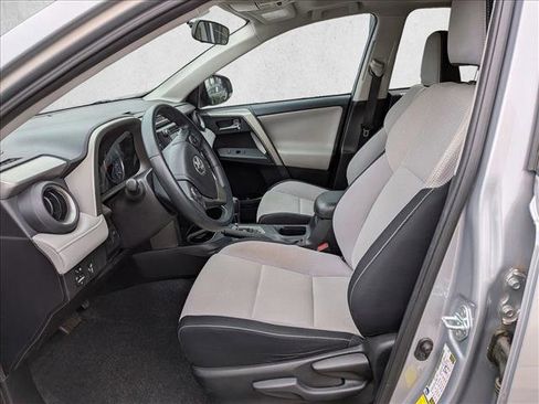 Used 2016 Toyota RAV4 XLE image 11