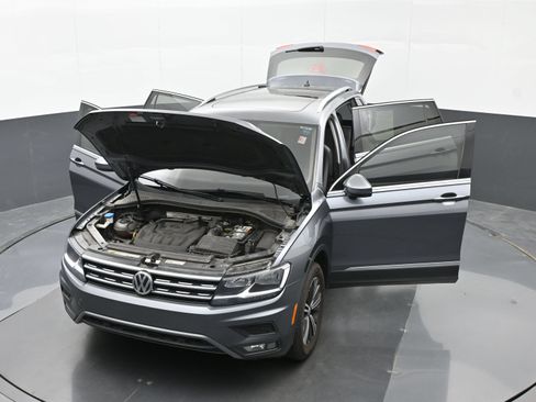 Used 2019 Volkswagen Tiguan SEL w/ 3rd Row Seat Package AWD/4WD image 48