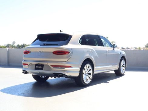 Used 2023 Bentley Bentayga Extended Wheelbase AWD/4WD image 12