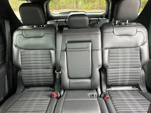 Used 2025 Ford Explorer ST-Line w/ ST-Line Street Pack AWD/4WD image 40