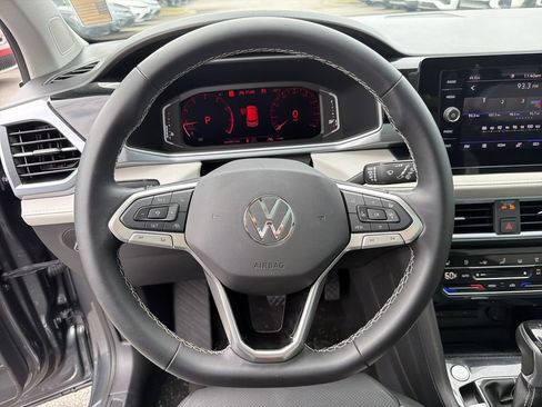 Used 2025 Volkswagen Taos SEL AWD/4WD image 23