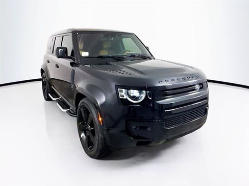 Used 2023 Land Rover Defender 110 V8 AWD/4WD image 29