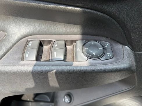 Used 2020 Chevrolet Equinox LT FWD image 23