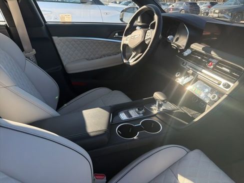 Used 2025 Genesis G70 3.3T Advanced w/ Sport Prestige Package image 11