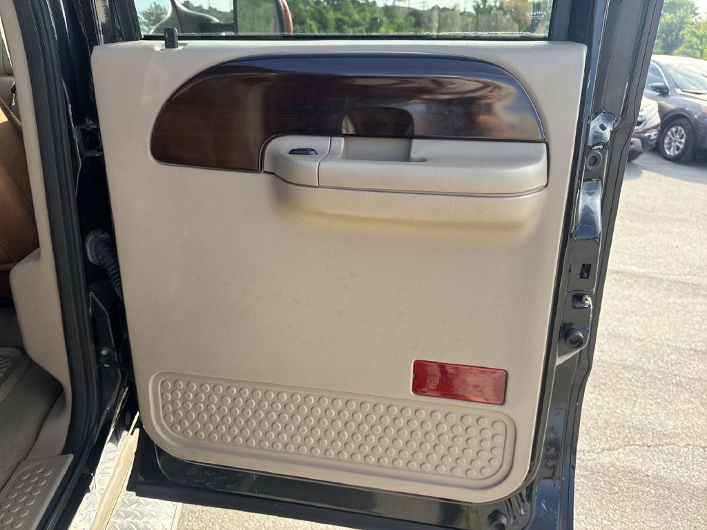 Used 2006 Ford F350 King Ranch AWD/4WD image 19